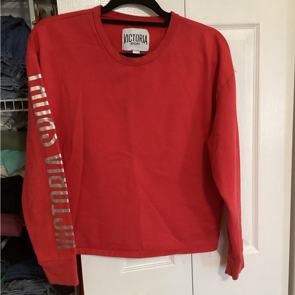 Victoria Sport Red Long-Sleeve Crop Pullover